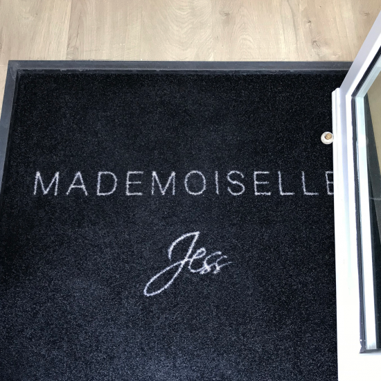 Mademoiselle Jess Paris